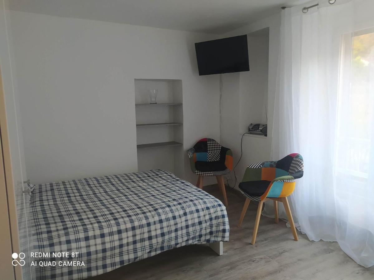 Joli Studio Au Centre D'Uriage Vaulnaveys-le-Haut Bagian luar foto