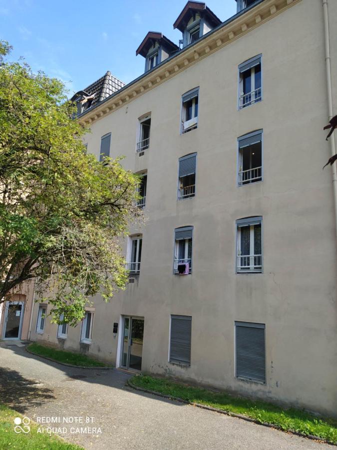 Joli Studio Au Centre D'Uriage Vaulnaveys-le-Haut Bagian luar foto